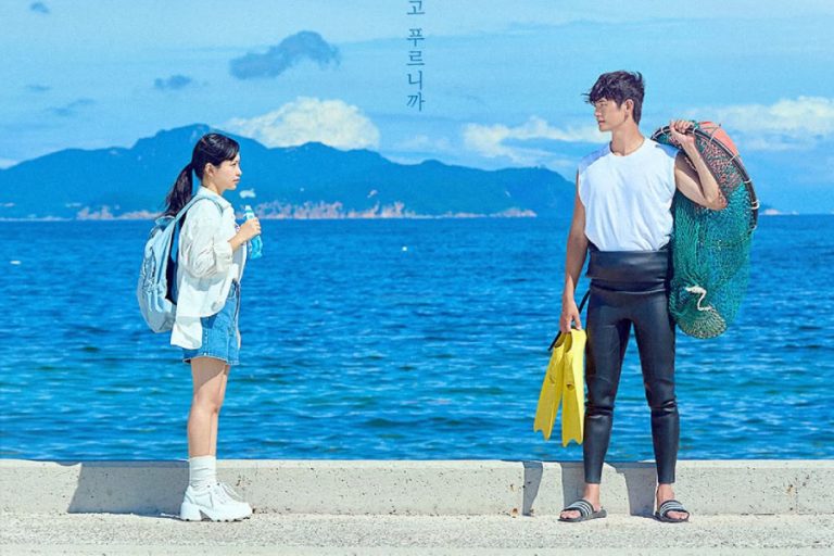 Red Velvet’s Yeri (Kim Ye Rim) And Kang Sang Jun Take Refuge By The Sea As Divers In “Azure Spring”缩略图