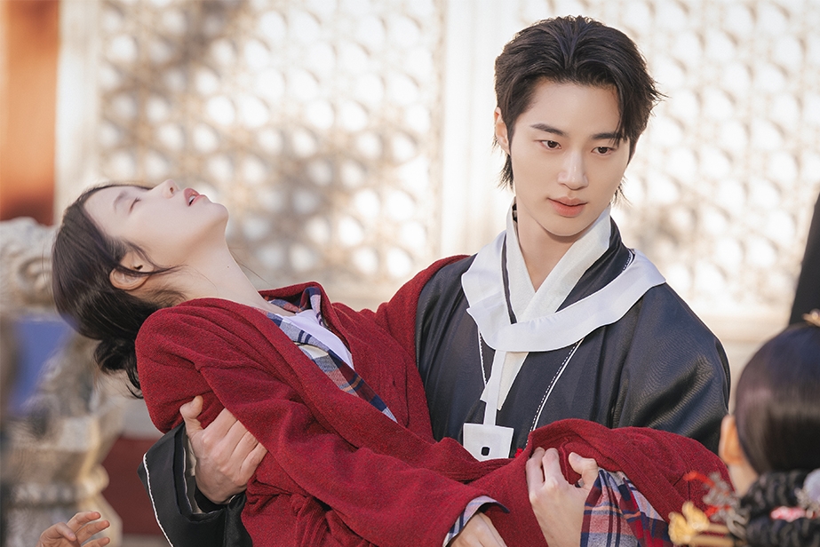 “Perfect Crown” And Its Stars Top Most Buzzworthy Drama And Actor Rankings缩略图