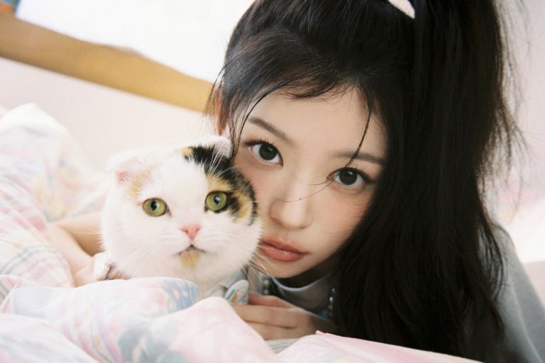 ILLIT’s Moka Temporarily Halts Activities Due To Health Ahead Of Comeback缩略图