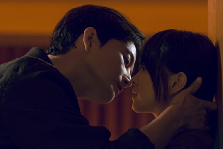 Park Bo Young And Lee Hyun Wook’s Relationship Faces A Crisis In Upcoming Drama “Gold Land”缩略图