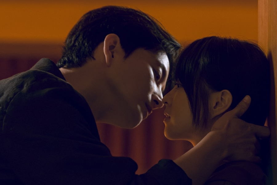 Park Bo Young And Lee Hyun Wook’s Relationship Faces A Crisis In Upcoming Drama “Gold Land”缩略图