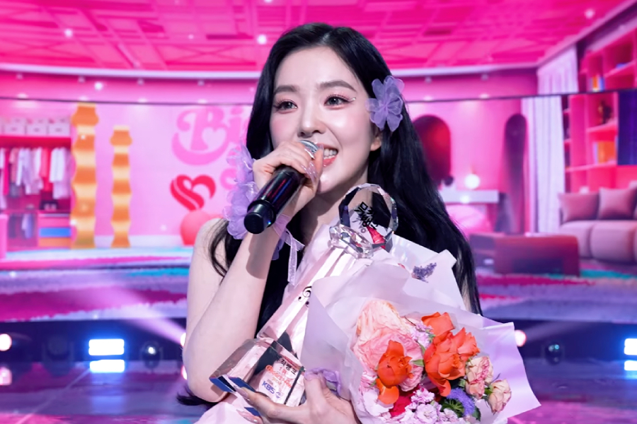 Watch: Irene Takes 1st-Ever Solo Win For “Biggest Fan” On “Music Bank”; Performances By KISS OF LIFE, KEYVITUP, And More缩略图
