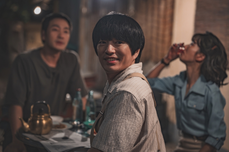Jung Moon Sung Is Park Hae Soo And Kwak Sun Young’s Close Friend Drawn Into Their Turmoil In “The Scarecrow”缩略图