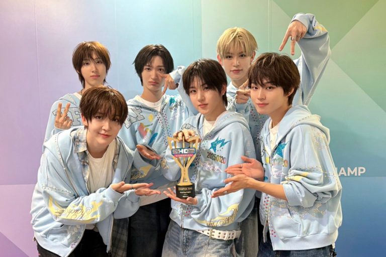 Watch: KickFlip Takes 1st Win For “Eye-Poppin'” On “Show Champion”; Performances By RESCENEE, hrtz.wav, And More缩略图