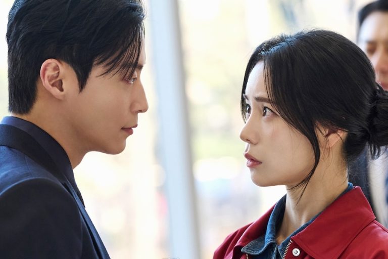 Lim Ji Yeon And Heo Nam Jun Refuse To Give An Inch To Each Other In New Drama “My Royal Nemesis”缩略图