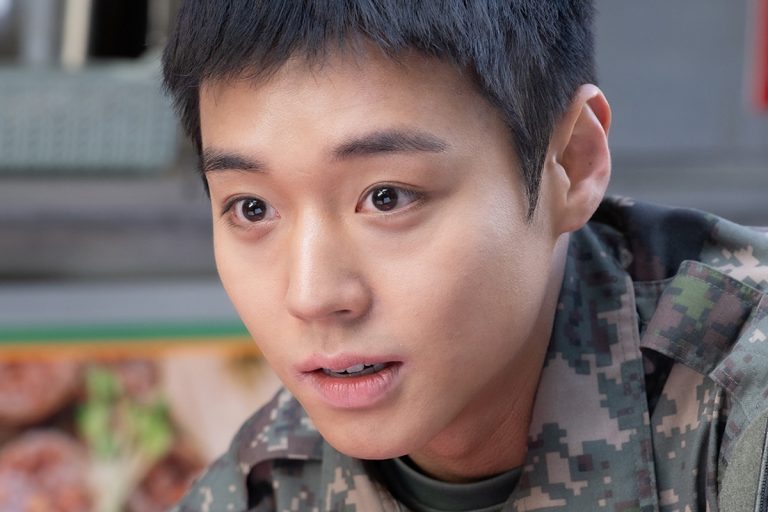 Park Ji Hoon Talks About Why He Chose To Star In “The Legend Of Kitchen Soldier,” Role Preparation, And More缩略图