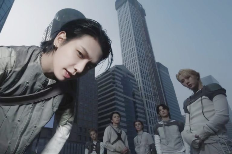 Watch: BOYNEXTDOOR Surprises With MV For Pre-Release Single “Knock Knock”缩略图