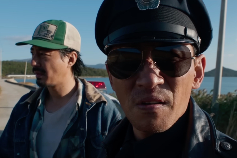 Watch: Hwang Jung Min And Zo In Sung Investigate Mysterious Sighting In Village In New Film “HOPE”缩略图