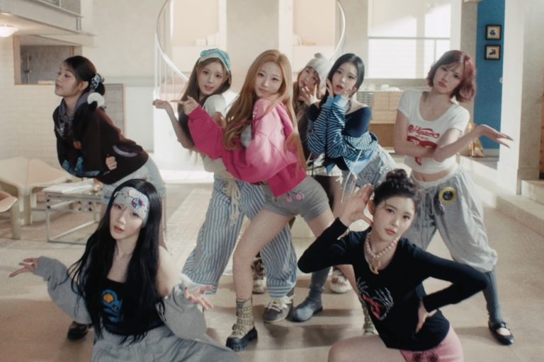 Hearts2Hearts’ “RUDE!” Becomes Their 1st MV To Hit 100 Million Views缩略图