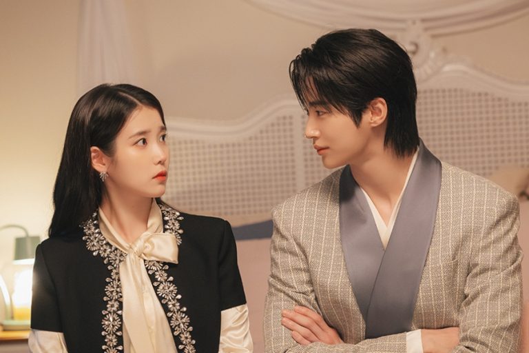 Byeon Woo Seok’s First Visit To IU’s Family Home Doesn’t Go As Planned In “Perfect Crown”缩略图