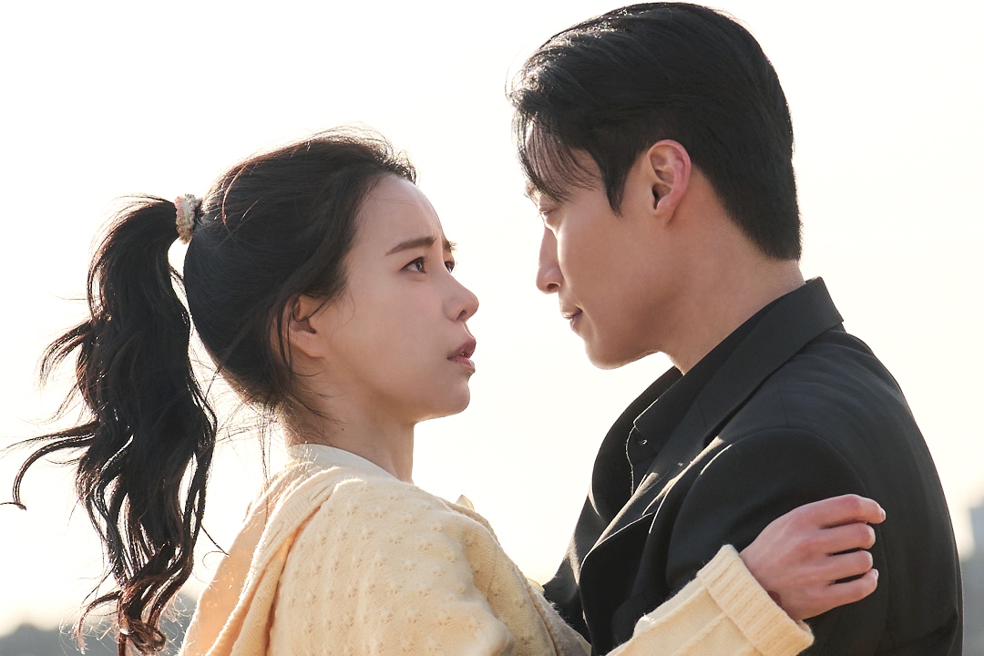 Lim Ji Yeon Is Flustered By Heo Nam Jun’s Bold Pursuit After Their Kiss In “My Royal Nemesis”缩略图