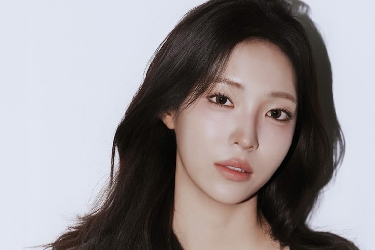 “EXchange 4” Star Park Hyun Ji Signs With Agency