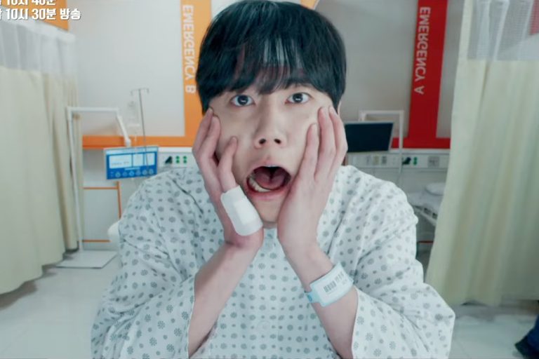 Watch: Lee Jun Young Is Shocked By What He Sees In The Mirror In “Reborn Rookie” Preview缩略图