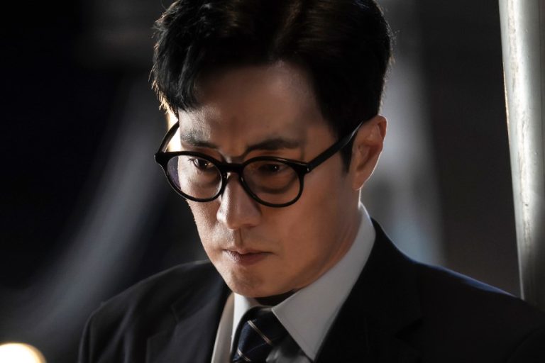So Ji Sub Transforms Into A Father Who Secretly Hides His Agent Identity In New Drama “Agent Kim Reactivated”缩略图