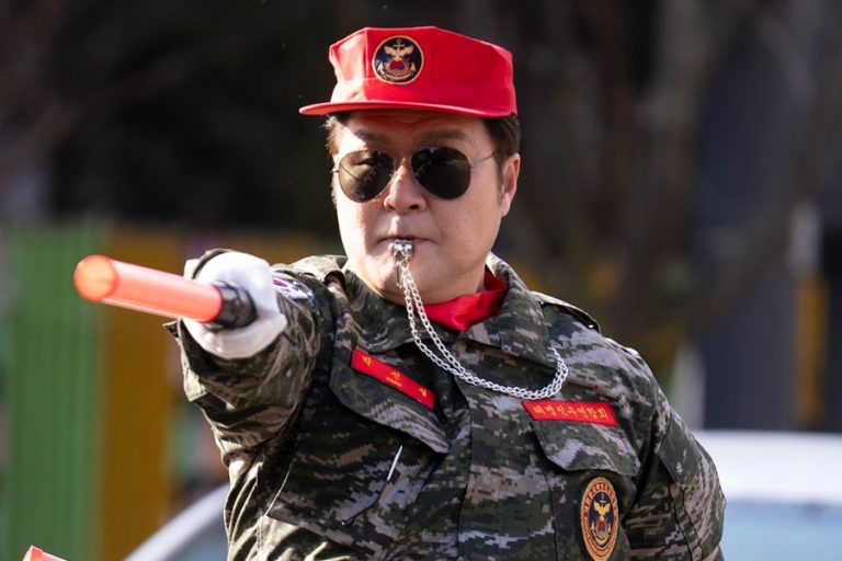 Yoon Kyung Ho Is Former Battlefield Legend Turned Devoted Dad In “Agent Kim Reactivated”缩略图