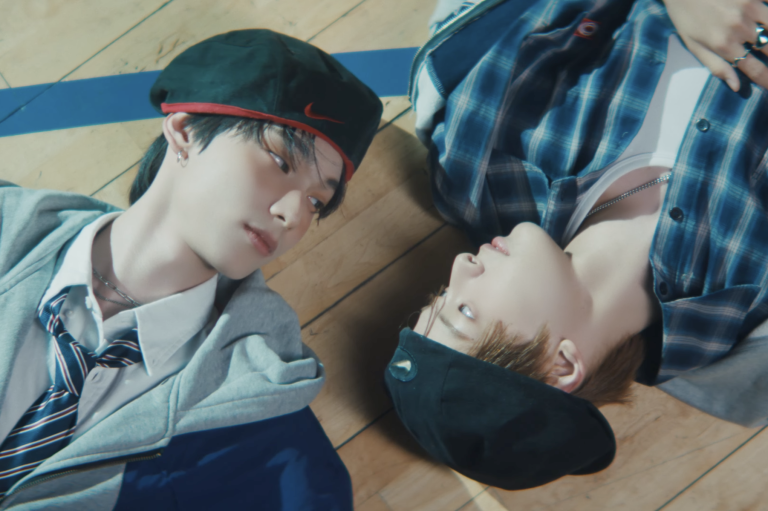 Watch: FLARE U Finds Their “WAY 2 U” In Lovable And Youthful Debut MV缩略图