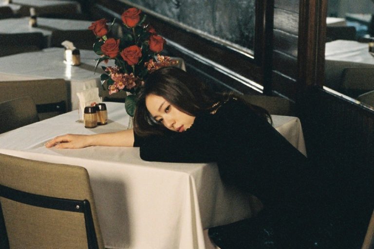 Watch: Krystal Announces New Solo Single “PWLT”缩略图