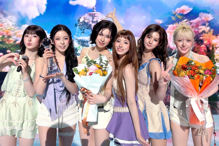 Watch: NMIXX Takes 2nd Win For “Heavy Serenade” On “Music Bank”; Performances By LE SSERAFIM, ZEROBASEONE, And More缩略图