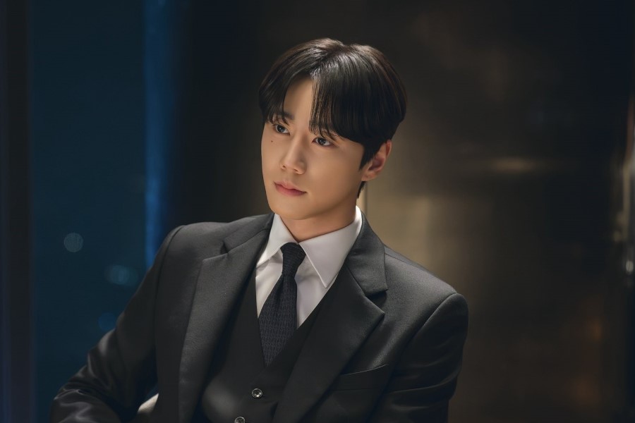 Lee Jun Young Shares Insights Into Portraying A Soul-Swapped Character In Upcoming Drama “Reborn Rookie”缩略图