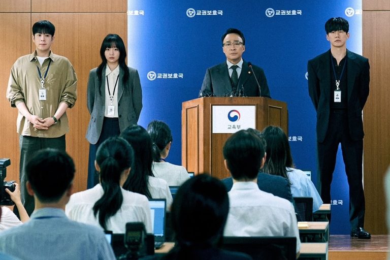 Lee Sung Min, Kim Moo Yeol, Jin Ki Joo, And P.O Are Determined To Protect The Crumbling Education System In “Teach You A Lesson”缩略图