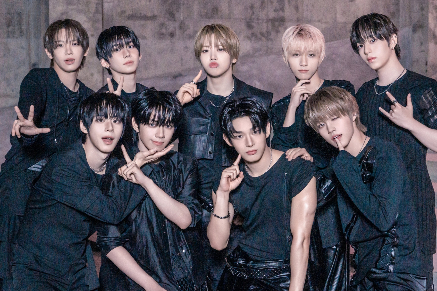 AHOF Drops 1st Teaser For “RUN TO YOU” Comeback缩略图