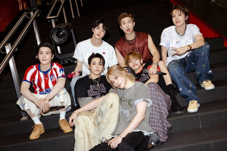 BTS’s “ARIRANG” Becomes 1st Album By Korean Artist To Spend 12 Weeks In Top 10 Of Billboard 200缩略图