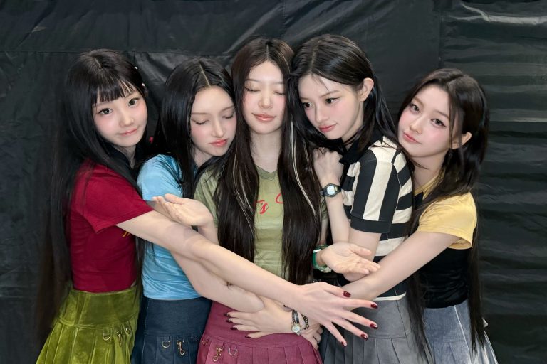 Watch: ILLIT Takes 1st Win For “It’s Me” On “Music Core”; Performances By aespa, TREASURE, And More缩略图