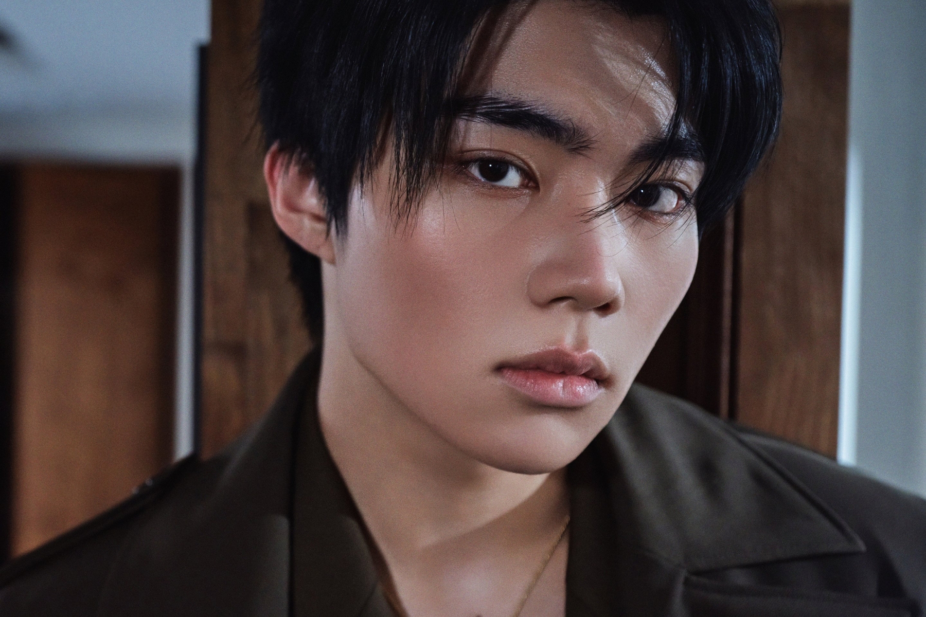 ZEROBASEONE’s Park Gun Wook Apologizes For Polaroid Lottery Controversy缩略图
