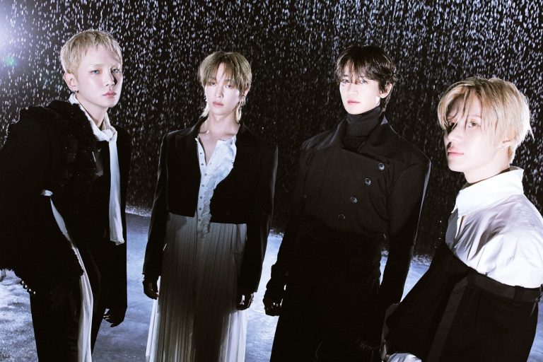 SHINee Tops iTunes Charts All Over The World With “Atmos”缩略图