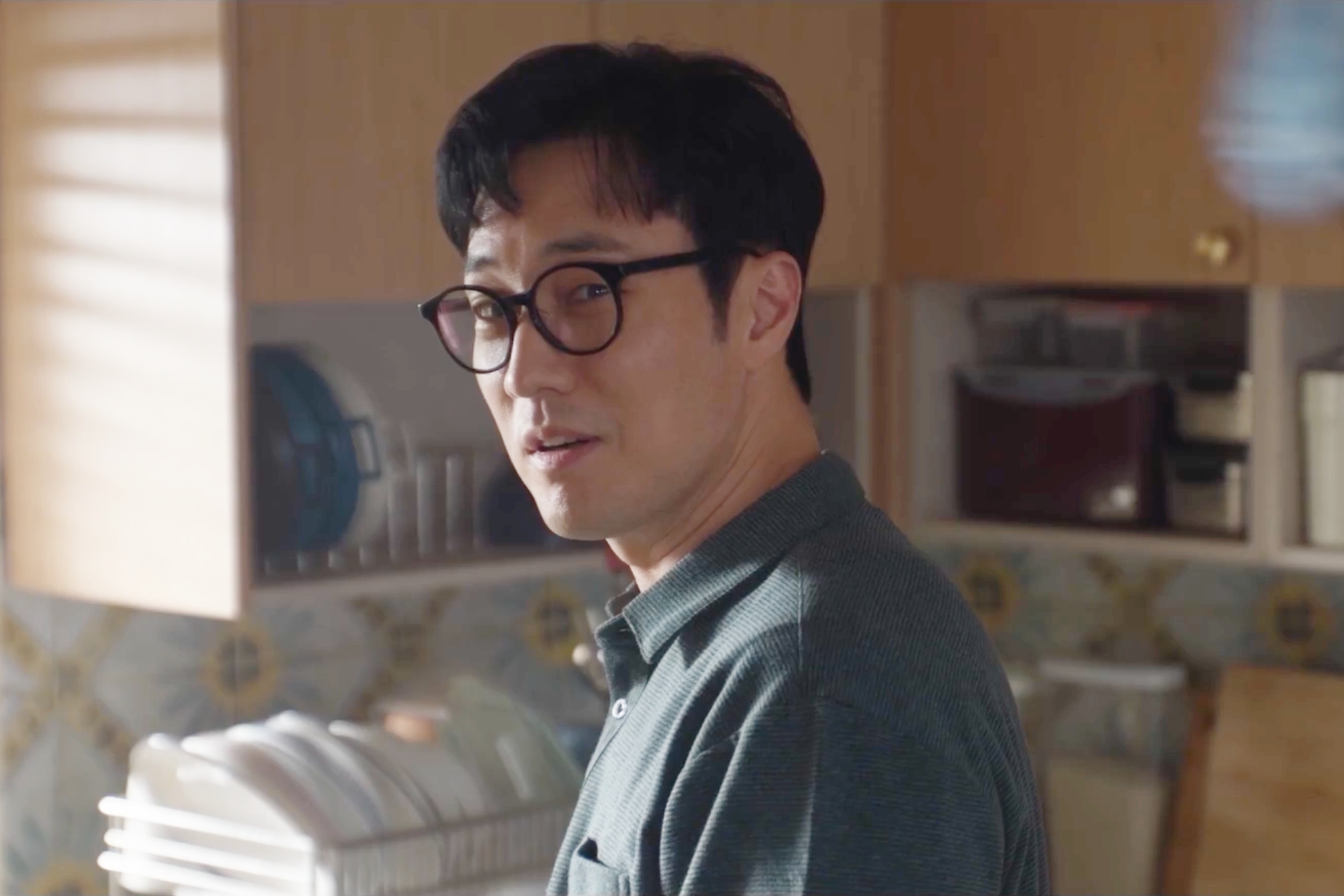 Watch: So Ji Sub Gets Nagged By His Teenage Daughter In “Agent Kim Reactivated” Preview缩略图