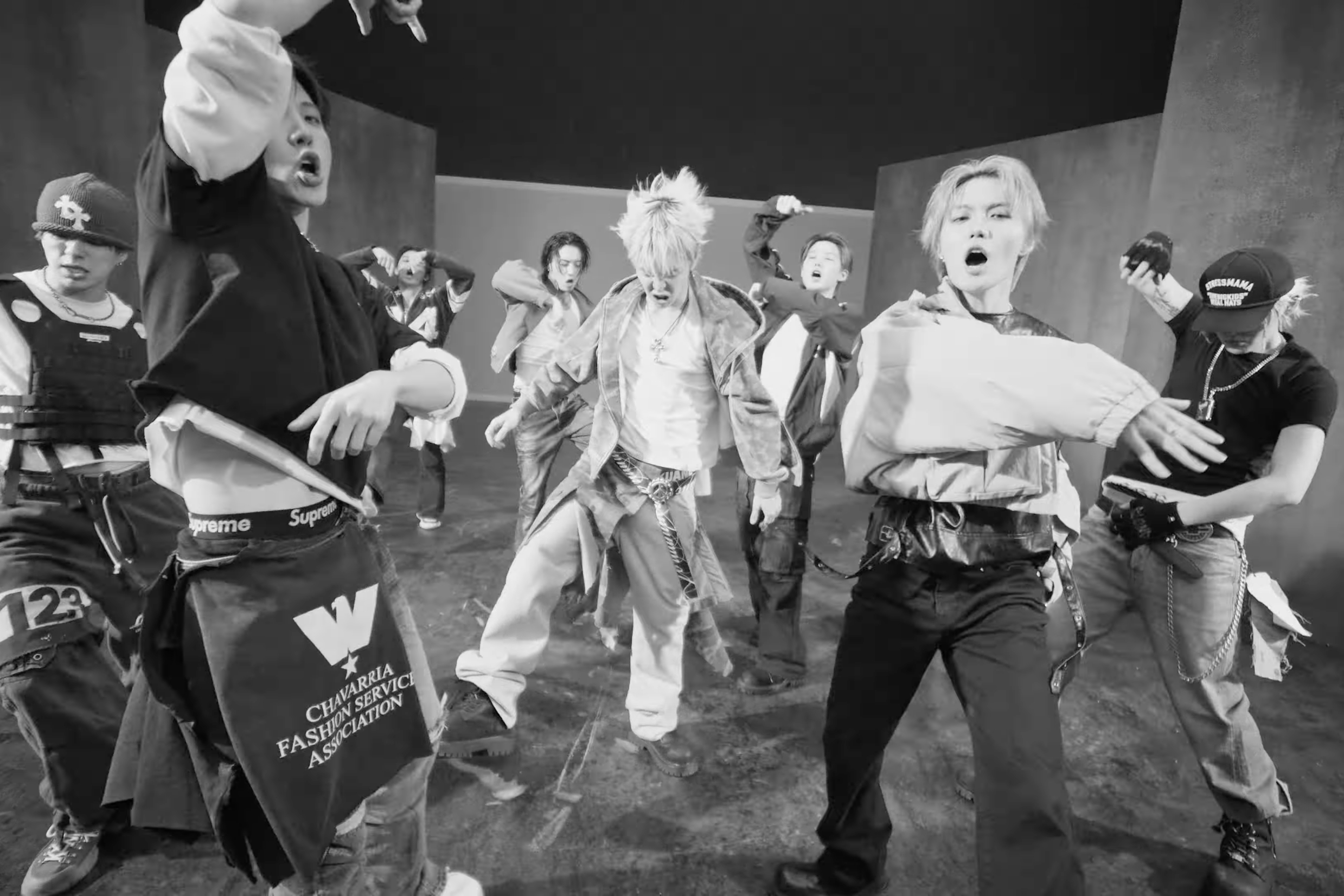 Watch: TREASURE Goes Hard In New Dance Performance Video For “IF I”缩略图