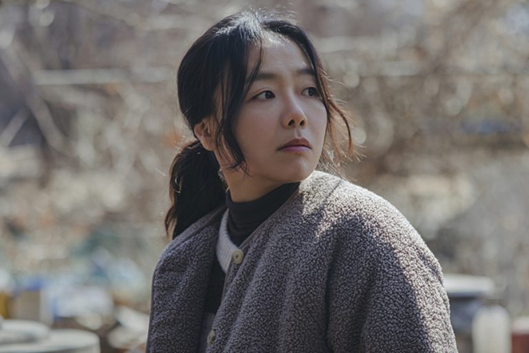 Lee Sang Hee Is An Unsettling Presence Who Changes The Course Of Events In “The Husband”缩略图