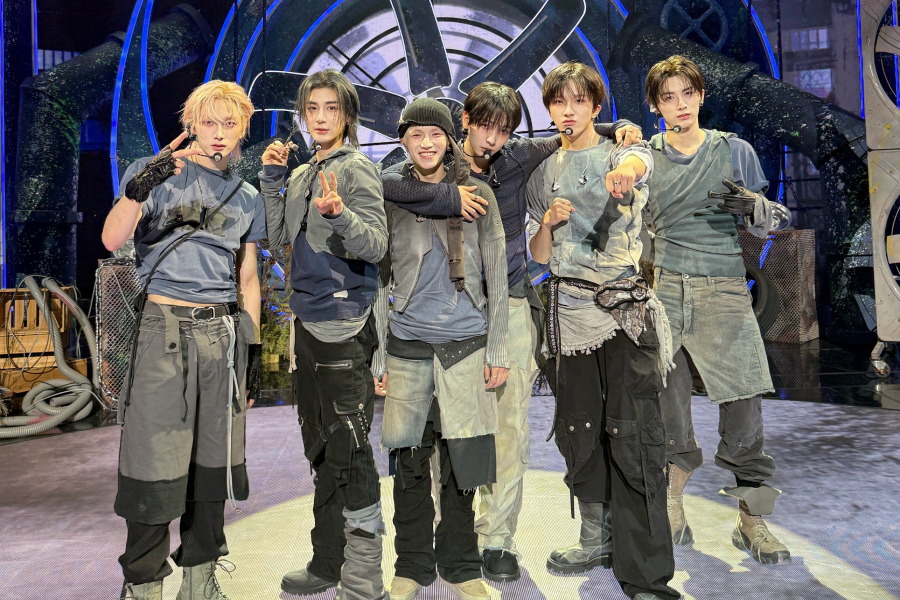 BOYNEXTDOOR Takes 1st Win For “VIRAL” On “Music Bank”缩略图