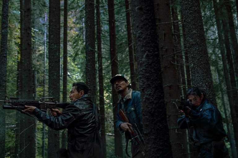 Hwang Jung Min, Zo In Sung, And Jung Ho Yeon Aim Their Guns At Alien Threat In New Film “HOPE”缩略图