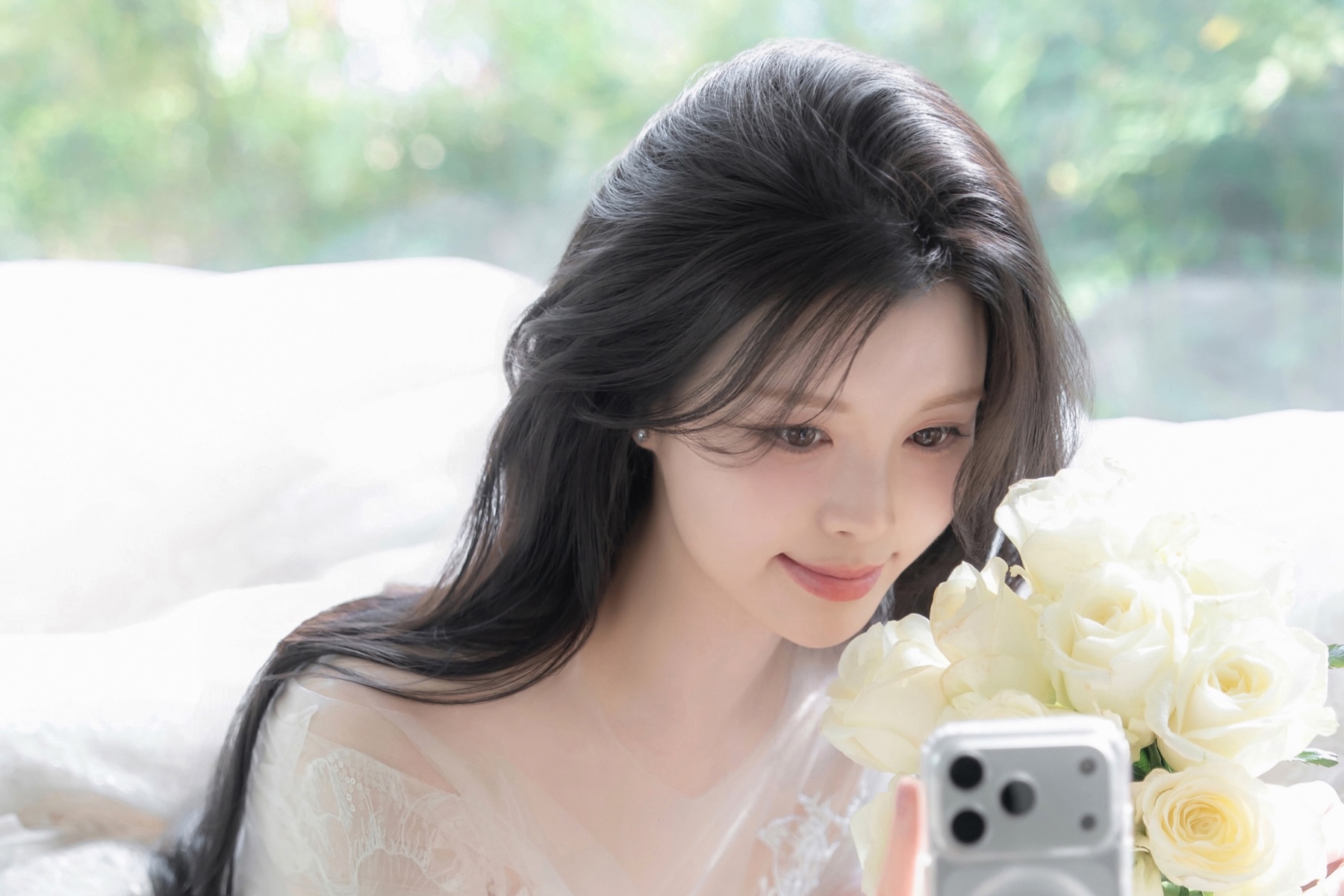 Former gugudan Member Jang So Jin (Soyee) Announces Marriage缩略图