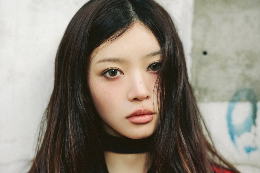 ILLIT’s Moka To Temporarily Halt Activities Due To Health Concerns缩略图