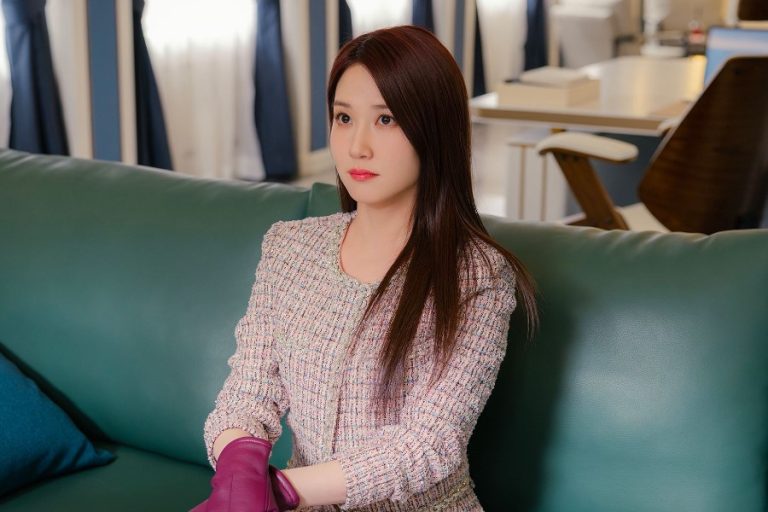 Park Eun Bin Shares Insights Into Her “Spooky In Love” Character And Styling Choices缩略图