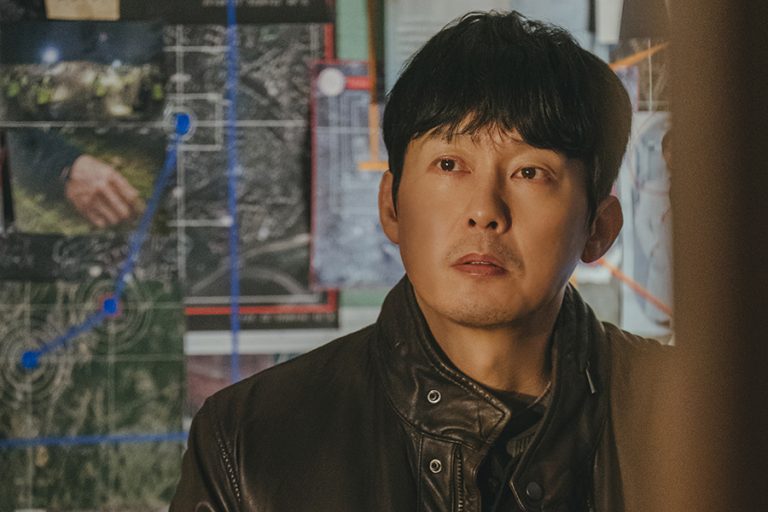 Park Byung Eun Is Former Detective Who Becomes Involved In Namkoong Min’s Case In “The Husband”缩略图