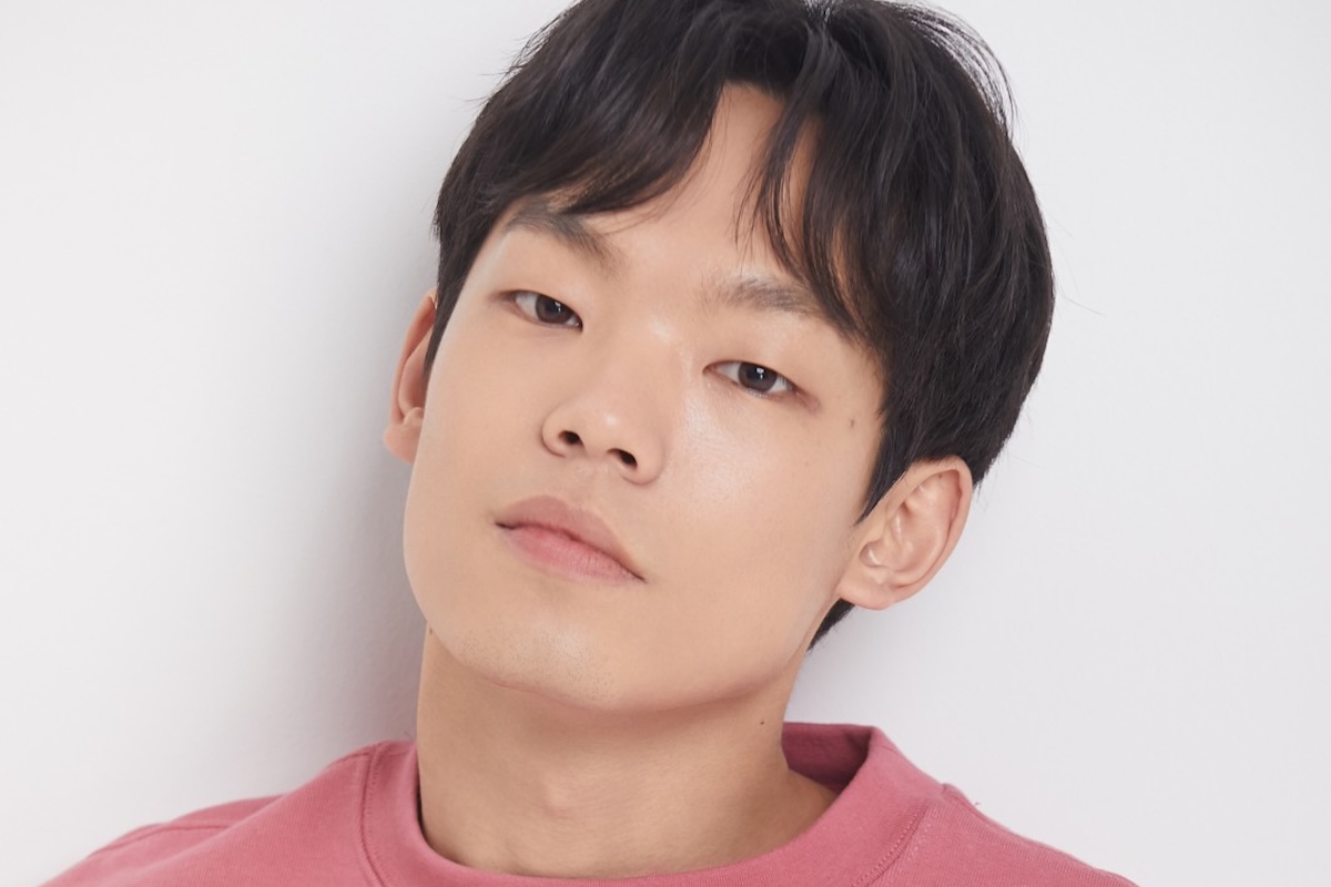 Actor Lee Jung Hyun Confirms Marriage Plans缩略图