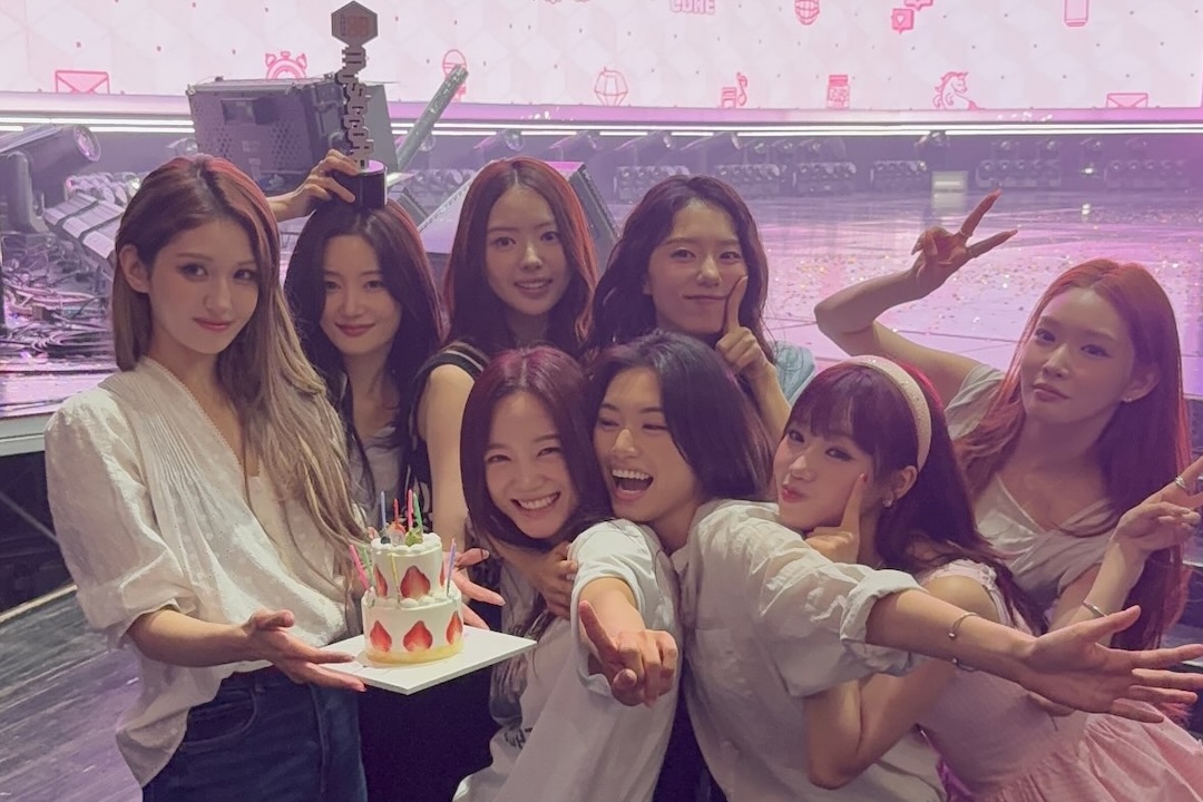 Watch: I.O.I Takes 3rd Win For “Suddenly” On “Music Core”; Performances By V8, ATEEZ, EVAN, And More缩略图