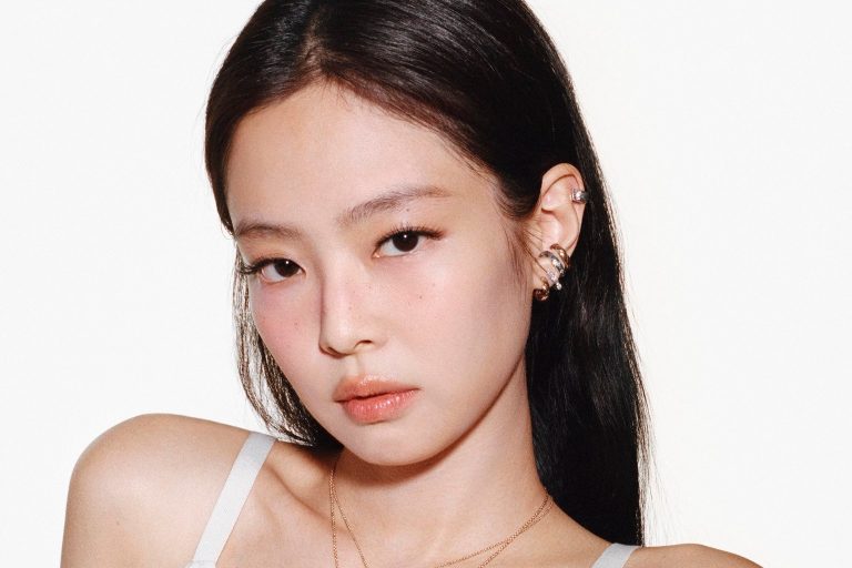 BLACKPINK’s Jennie Becomes 2nd Female K-Pop Artist To Enter Top 5 Of Billboard Hot 100缩略图