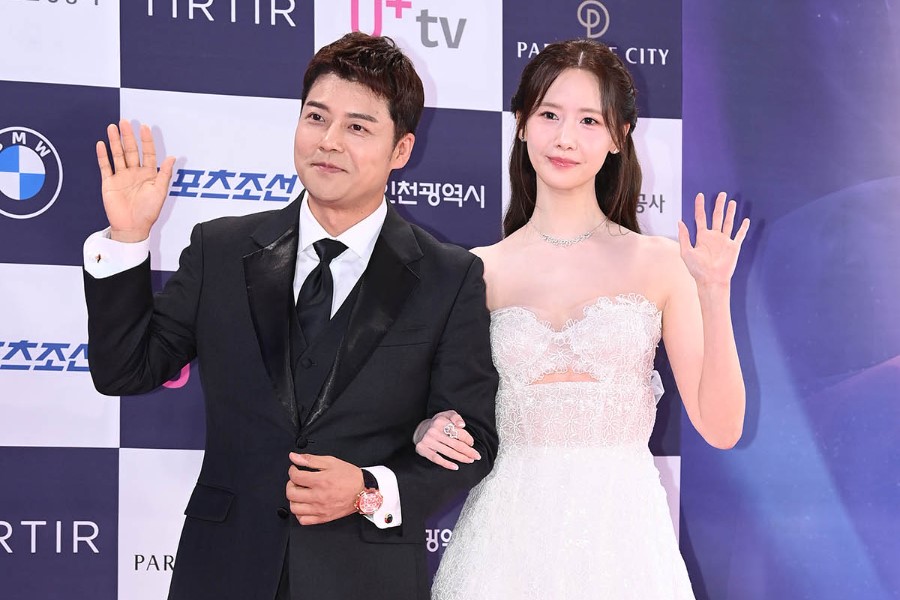 Jun Hyun Moo And Lim Yoona To Reunite As Hosts For 5th Blue Dragon Series Awards缩略图