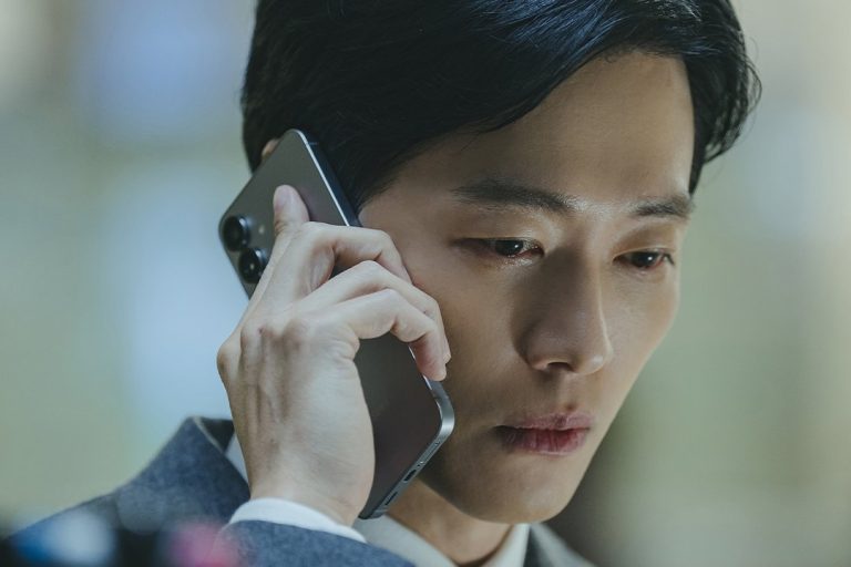 Namkoong Min’s Life Is Turned Upside Down By One Phone Call In “The Husband”缩略图