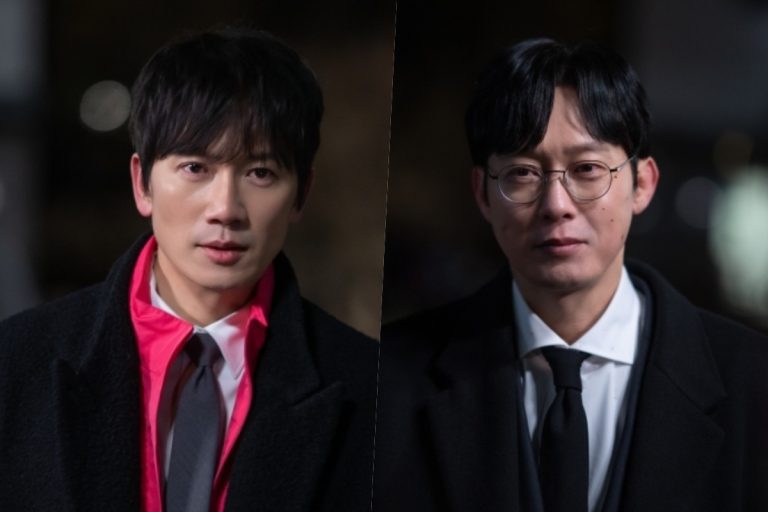 Ji Sung Has A Tense Encounter With A Blood-Spattered Park Byung Eun In “The Apartment Job”缩略图