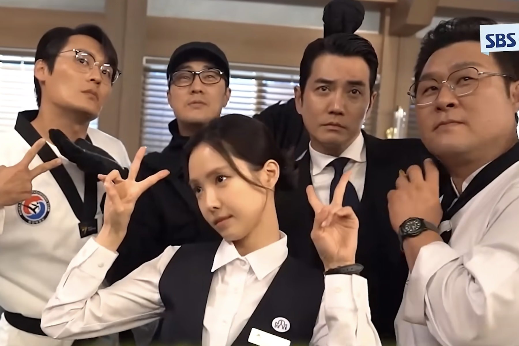 Watch: So Ji Sub, Choi Dae Hoon, Yoon Kyung Ho, Joo Sang Wook, And Son Naeun Are Playful On Set Of “Agent Kim Reactivated”缩略图