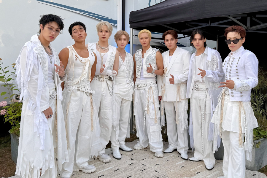 Watch: ATEEZ Takes 1st Win For “BAD” On “Music Bank”; Performances By EVAN, SEVENTEEN’s V8, And More缩略图