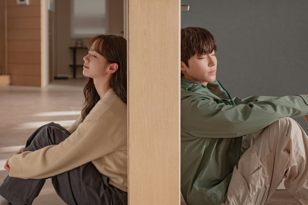 Hwang In Youp And Hyeri Feel Connected Despite The Wall Between Them In “Dream To You”缩略图