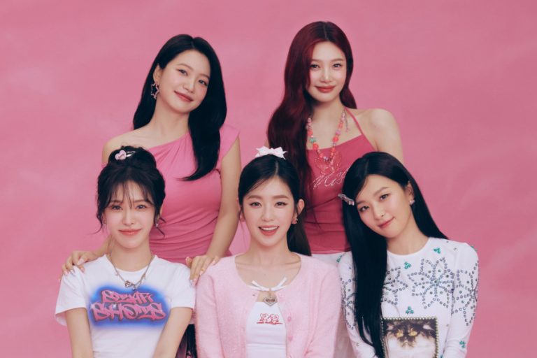 Red Velvet Unveils New Design Of Official Light Stick缩略图