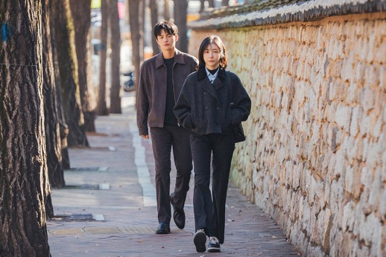 Seo In Guk And Park Ji Hyun Struggle Through An Emotional Fallout In “See You At Work Tomorrow!”缩略图