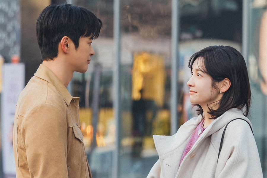 Seo In Guk And Park Ji Hyun Go On A Date In “See You At Work Tomorrow!”缩略图